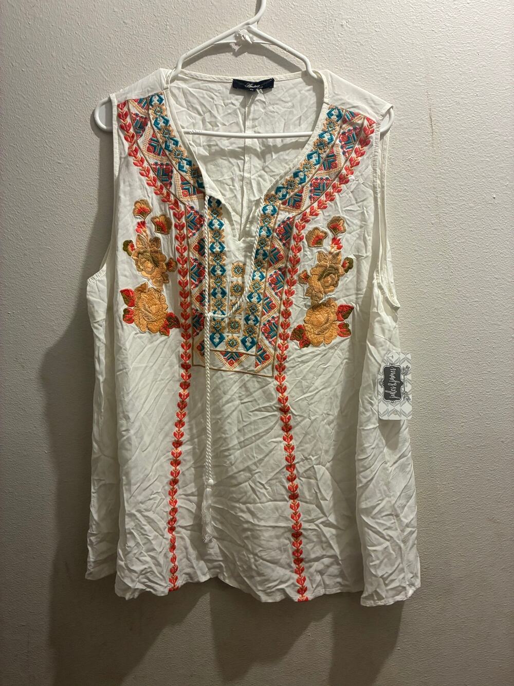 Andree by Unit Women 3X Embroidered Peasant Top Sleeveless Boho Floral White